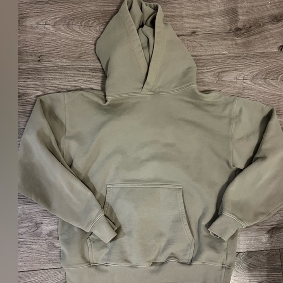 Aritzia BNWT Cozy AF Perfect Hoodie - Picture 2 of 4